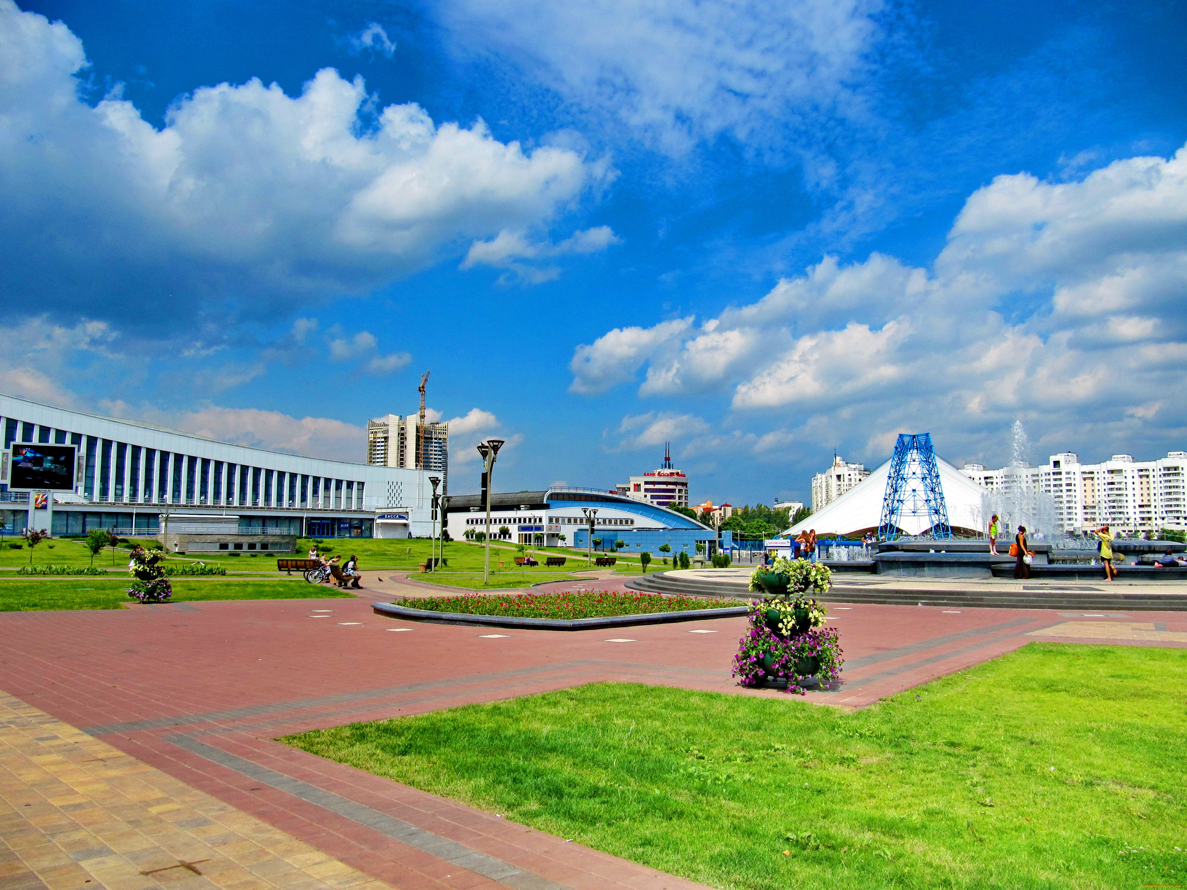 Площадь Республики Беларусь